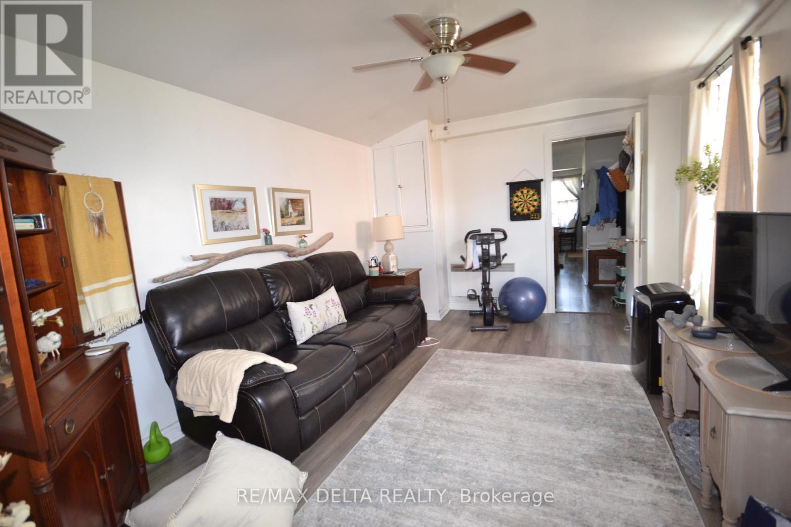 3766 Champlain Street, Clarence-Rockland, Ontario  K0A 1E0 - Photo 5 - X12301883