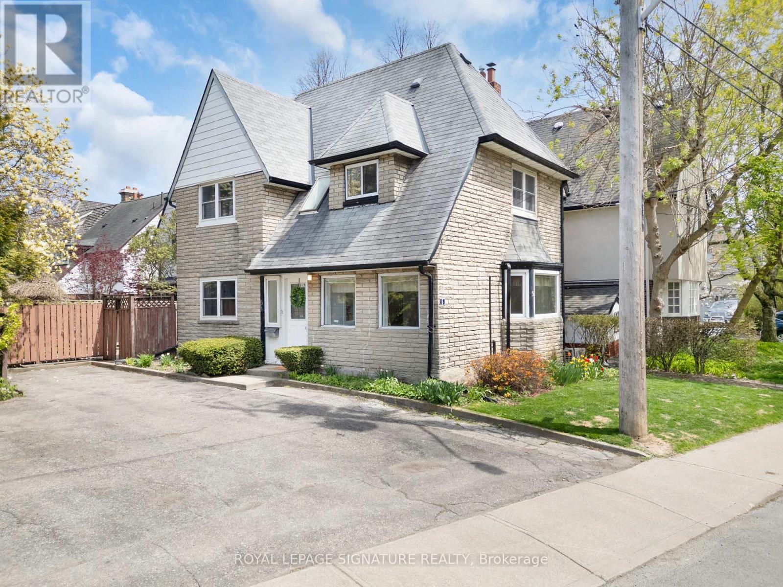 Property at 5 ROYAL YORK ROAD image 2
