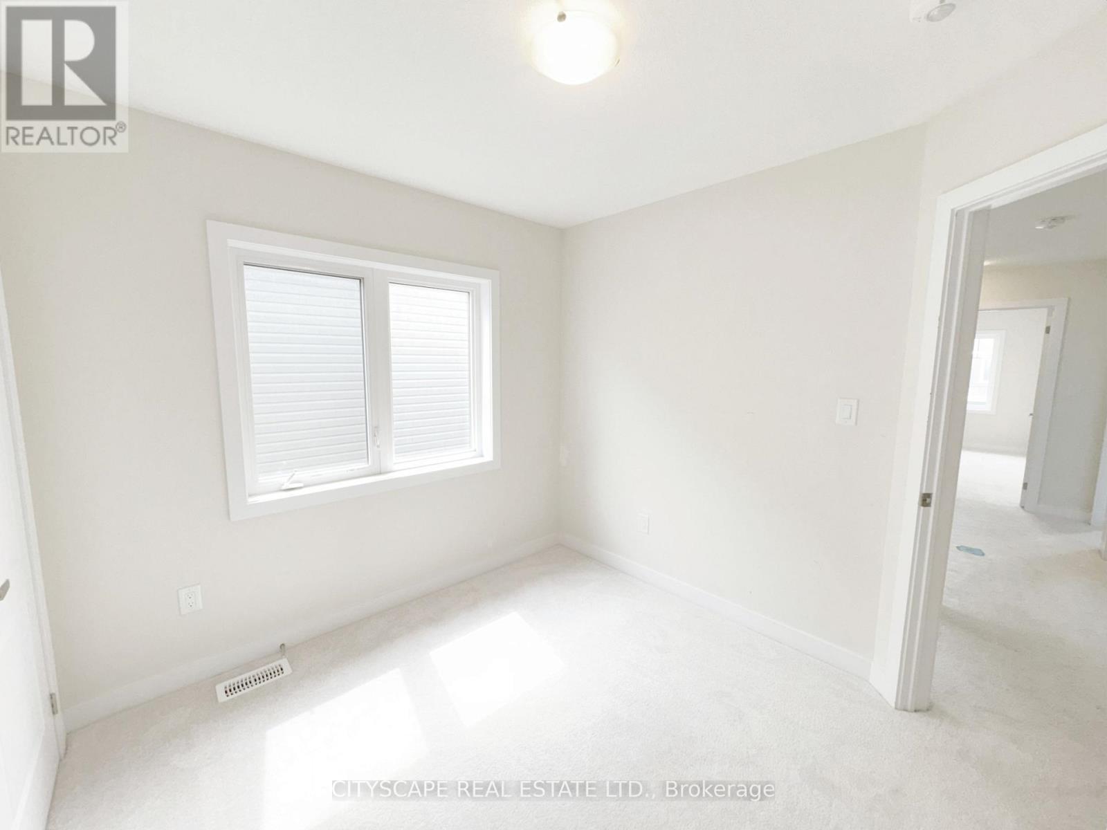 33 Basswood Crescent, Haldimand, Ontario  N3W 0H5 - Photo 26 - X12301779