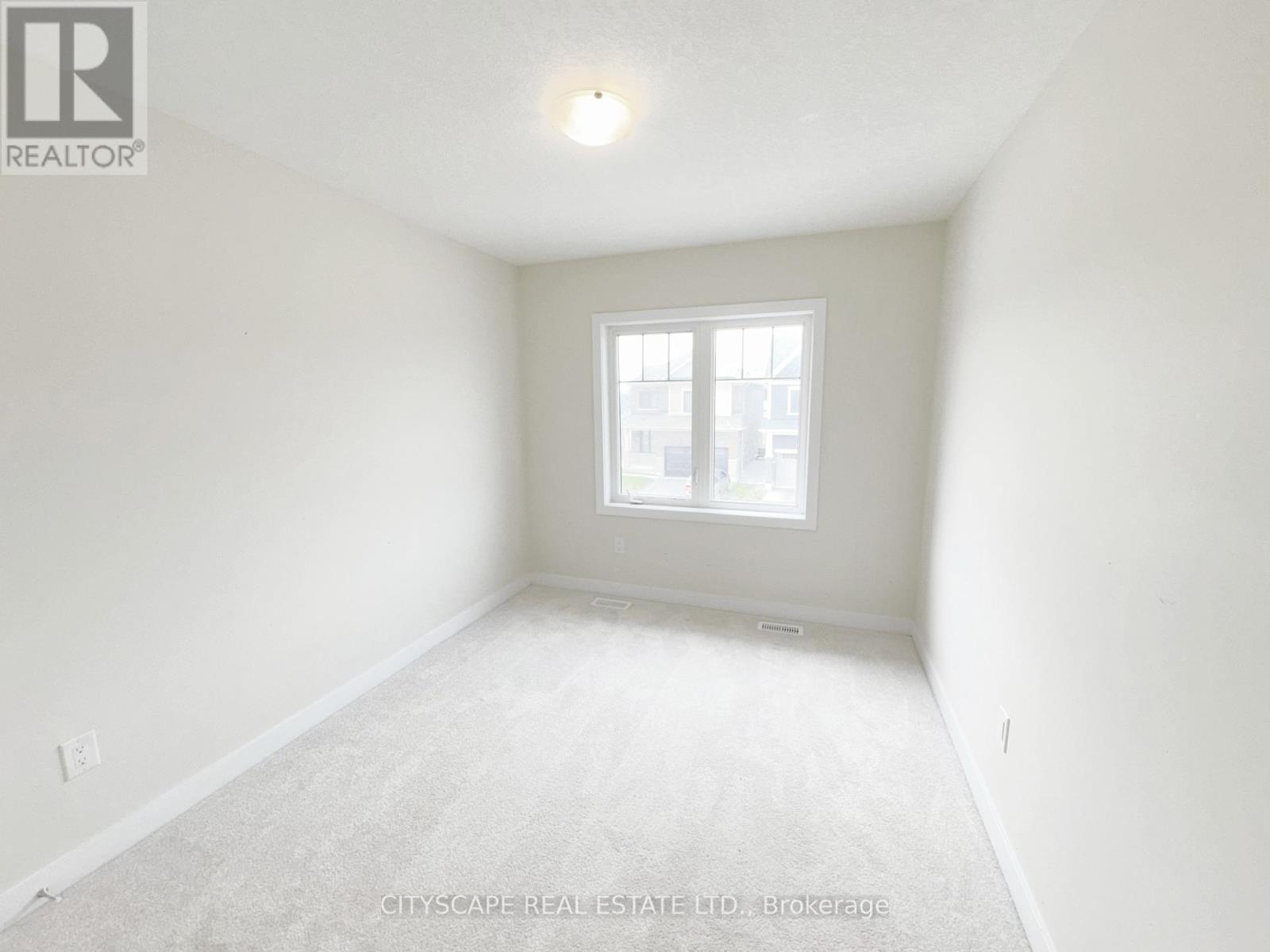 33 Basswood Crescent, Haldimand, Ontario  N3W 0H5 - Photo 27 - X12301779