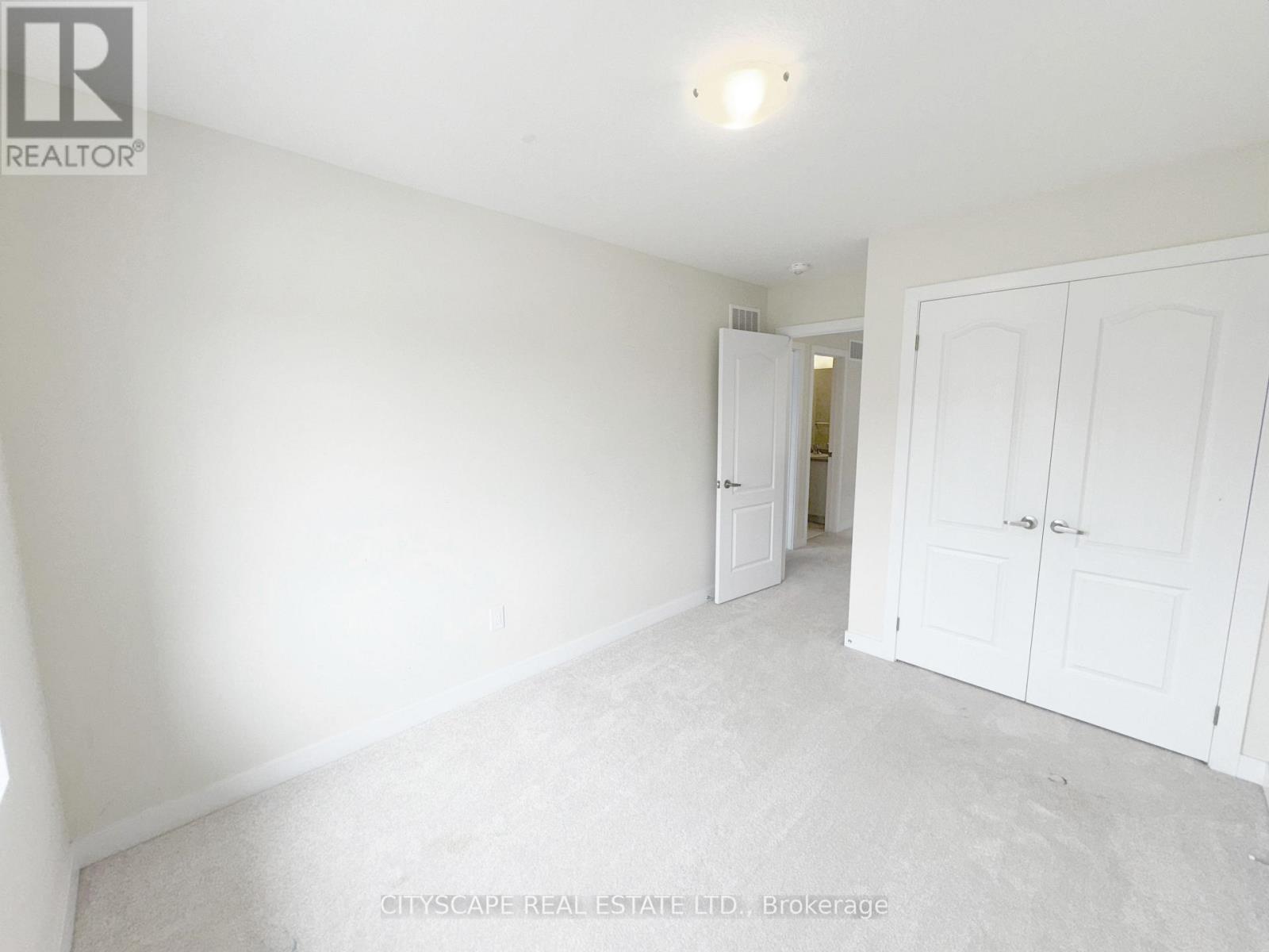 33 Basswood Crescent, Haldimand, Ontario  N3W 0H5 - Photo 28 - X12301779