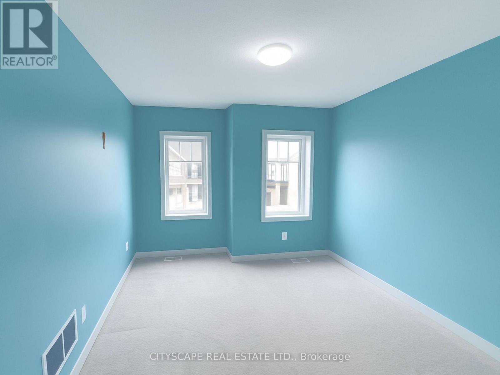 33 Basswood Crescent, Haldimand, Ontario  N3W 0H5 - Photo 29 - X12301779
