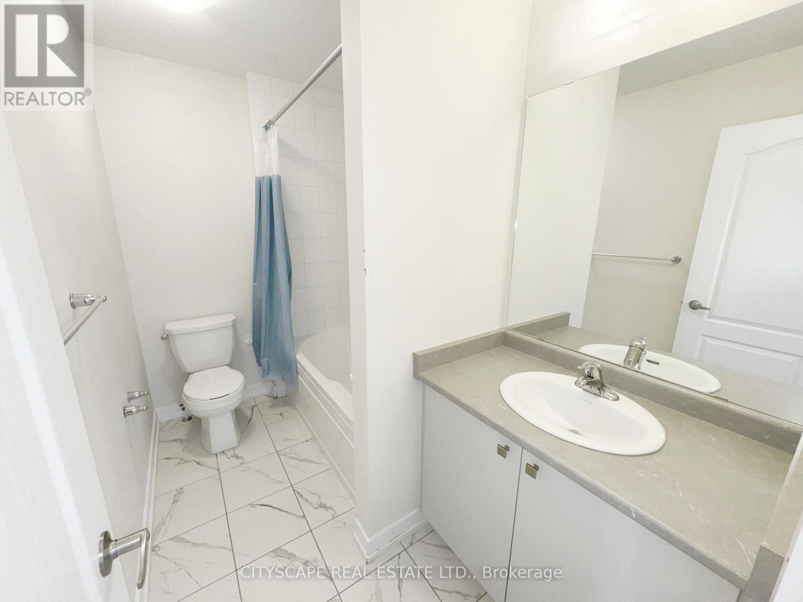 33 Basswood Crescent, Haldimand, Ontario  N3W 0H5 - Photo 31 - X12301779