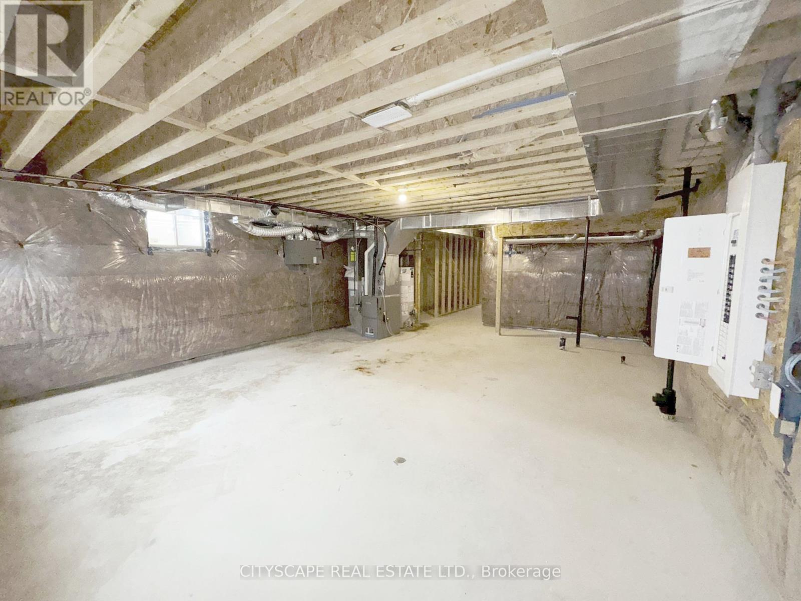 33 Basswood Crescent, Haldimand, Ontario  N3W 0H5 - Photo 39 - X12301779