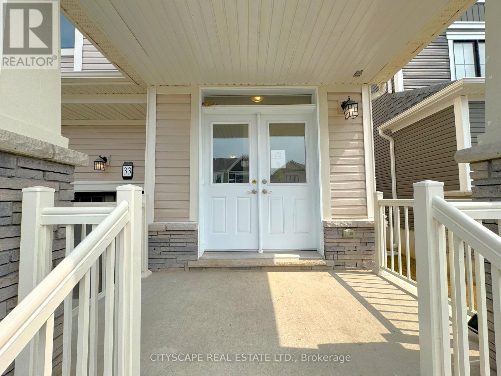 Property at 33 BASSWOOD CRESCENT image 4