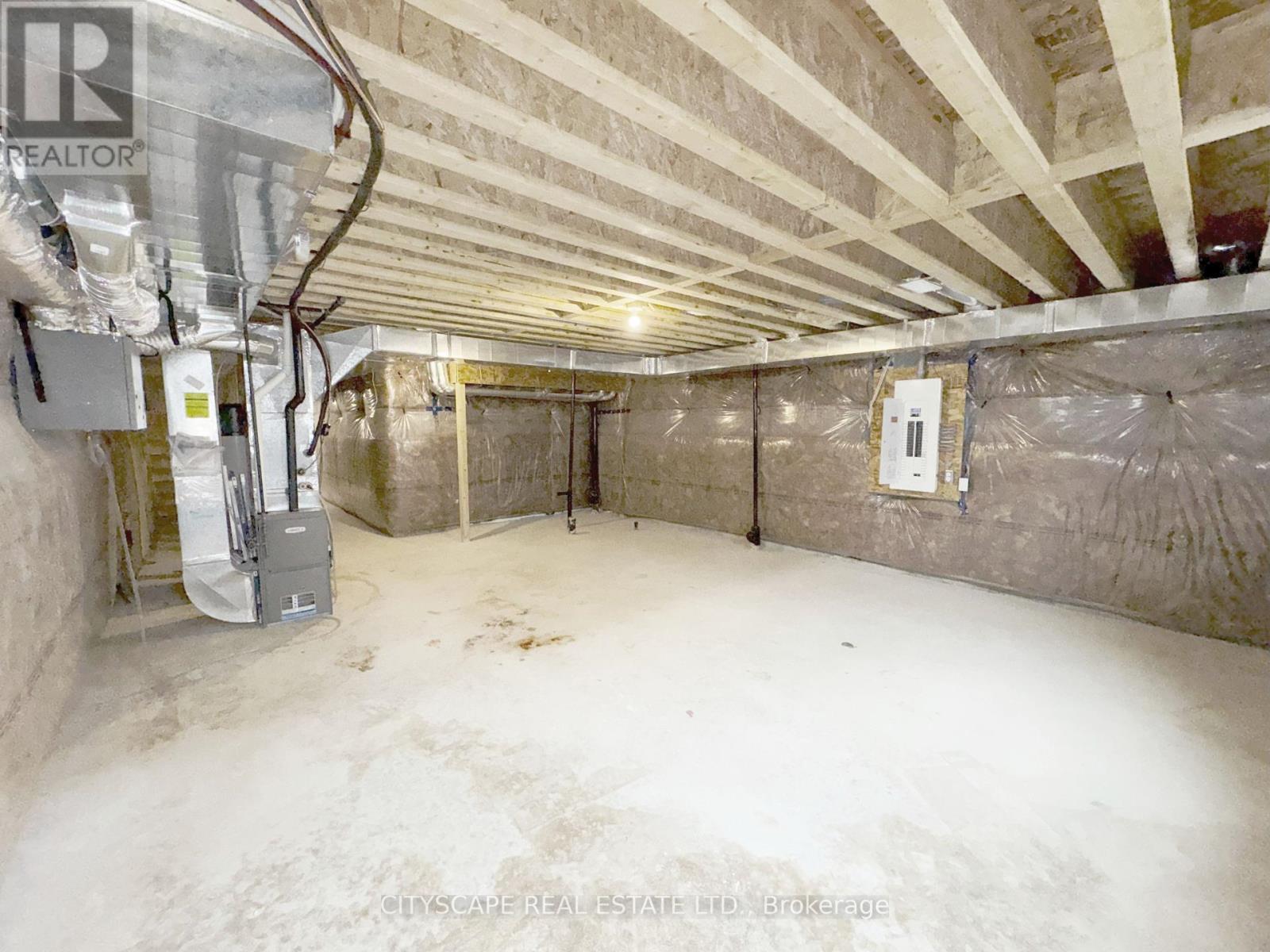 33 Basswood Crescent, Haldimand, Ontario  N3W 0H5 - Photo 40 - X12301779