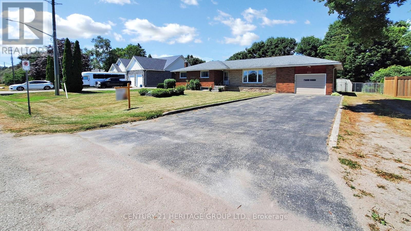 224 Glenn Avenue, Innisfil, Ontario  L9S 1C4 - Photo 6 - N12300938