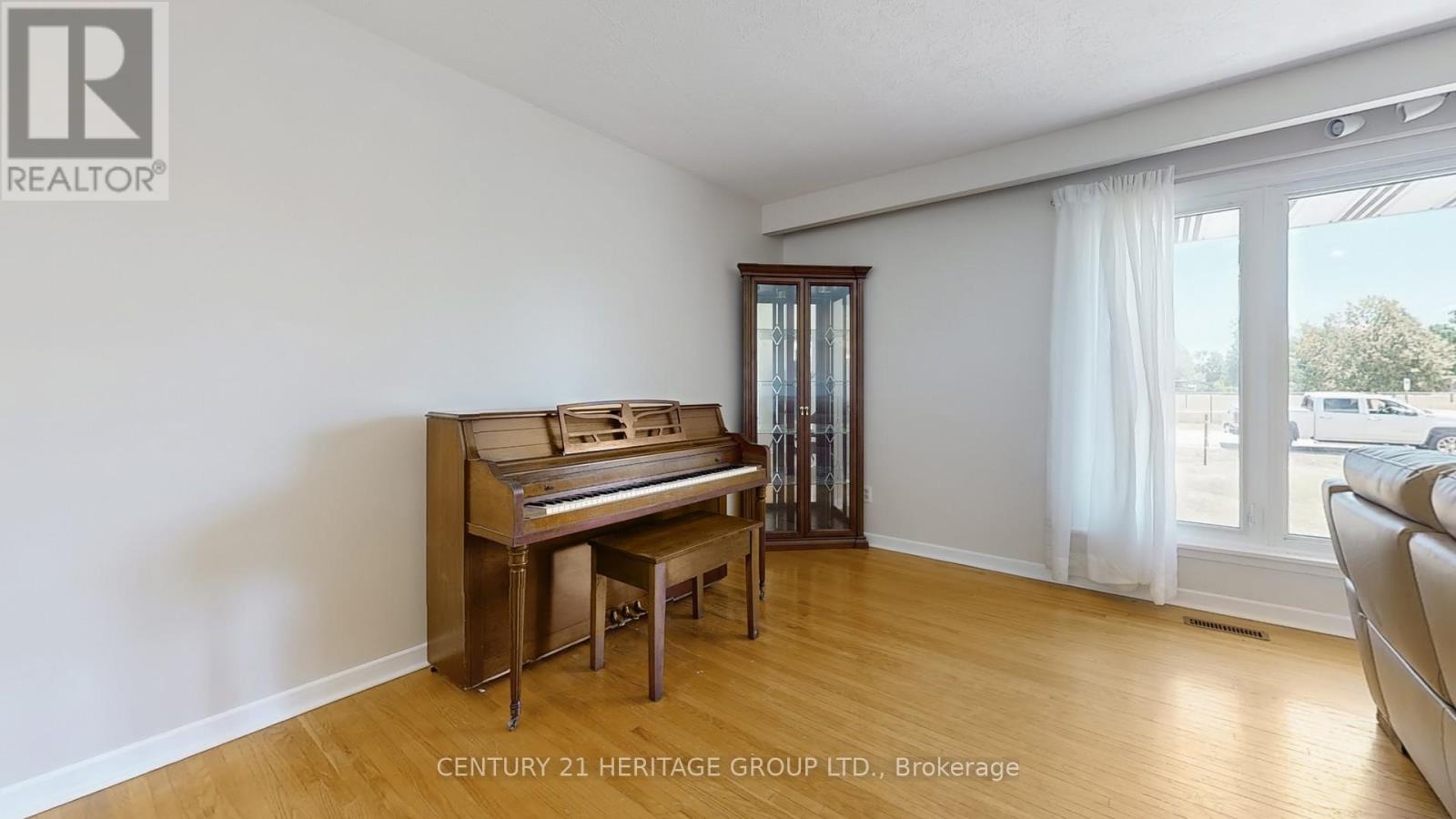224 Glenn Avenue, Innisfil, Ontario  L9S 1C4 - Photo 12 - N12300938