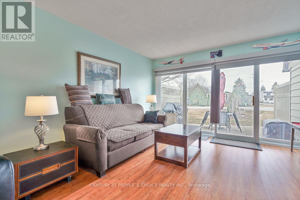 3 - 4 Paradise Boulevard, Ramara, Ontario  L0K 1B0 - Photo 16 - S12299851