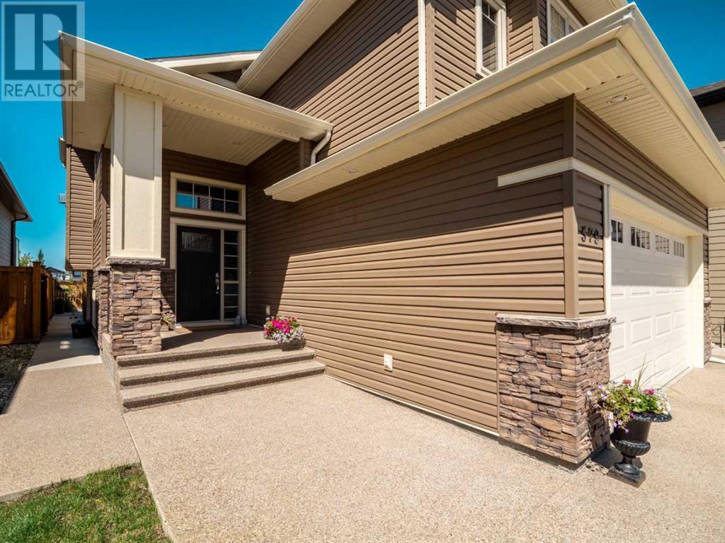 Property at 579 Sixmile Crescent S image 3