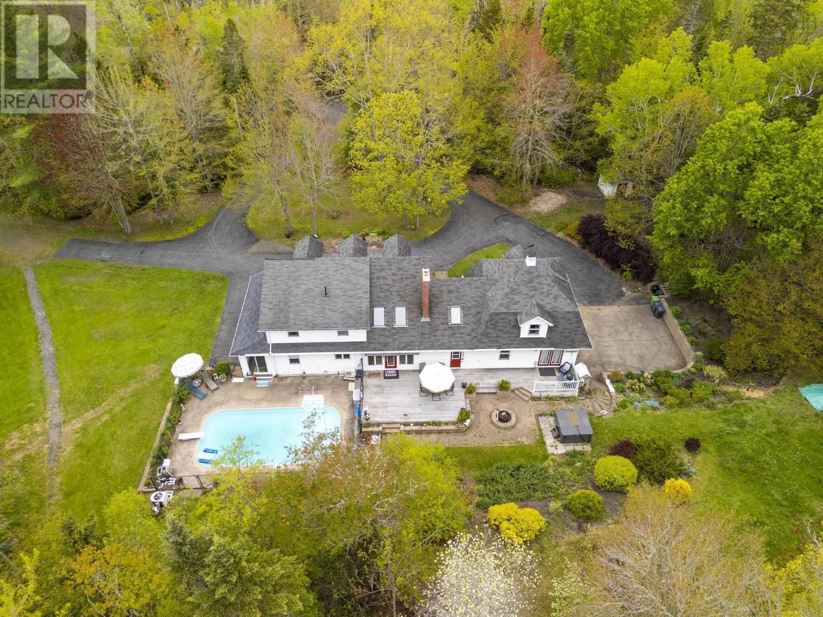 1083 Bog Road, Falmouth, Nova Scotia  B0P 1P0 - Photo 2 - 202512191