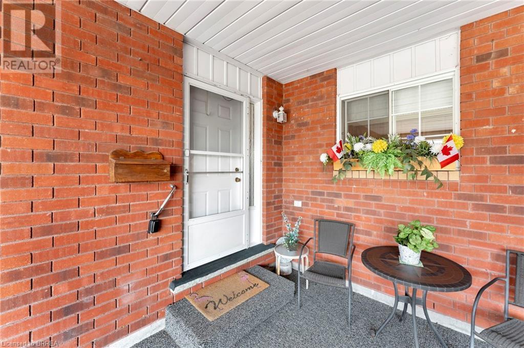 Property at 20 COURTLAND Drive Unit# 9 image 5