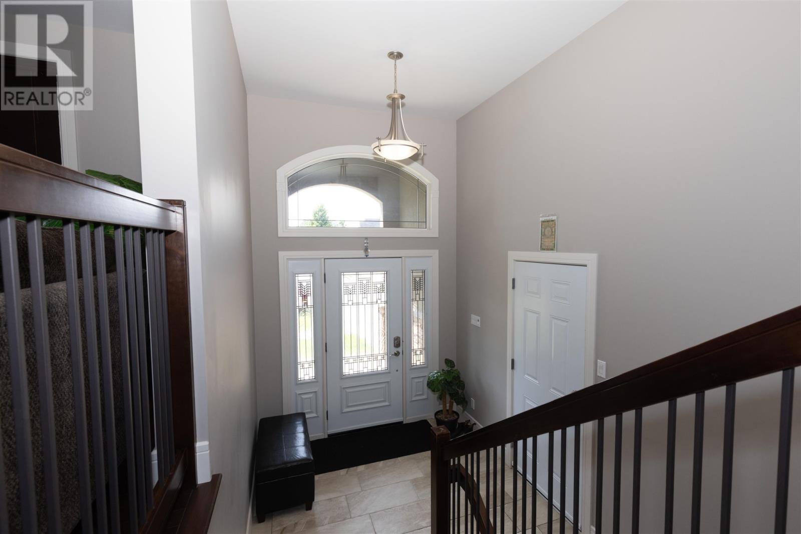Property at 716 LEXINGTON CRES image 5