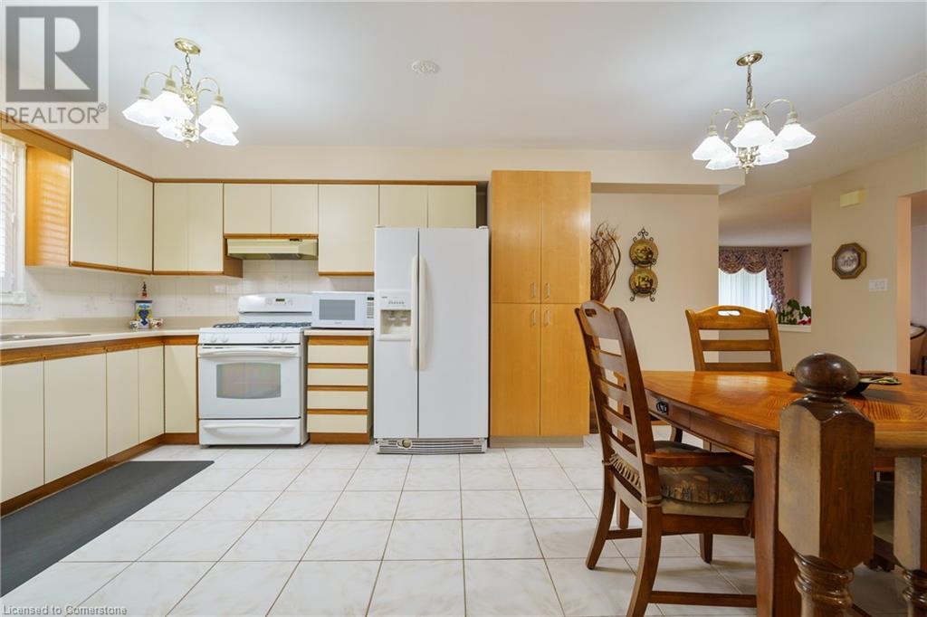 322 Stone Church Road E, Hamilton, Ontario  L9B 1B2 - Photo 19 - 40753558