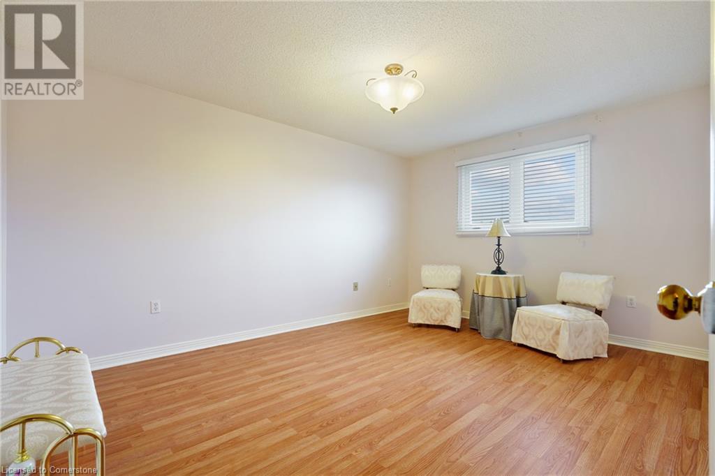 322 Stone Church Road E, Hamilton, Ontario  L9B 1B2 - Photo 27 - 40753558