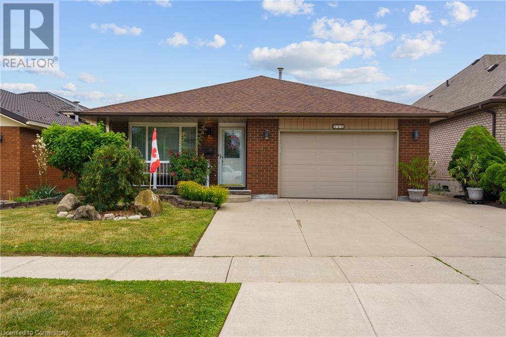 322 Stone Church Road E, Hamilton, Ontario  L9B 1B2 - Photo 3 - 40753558