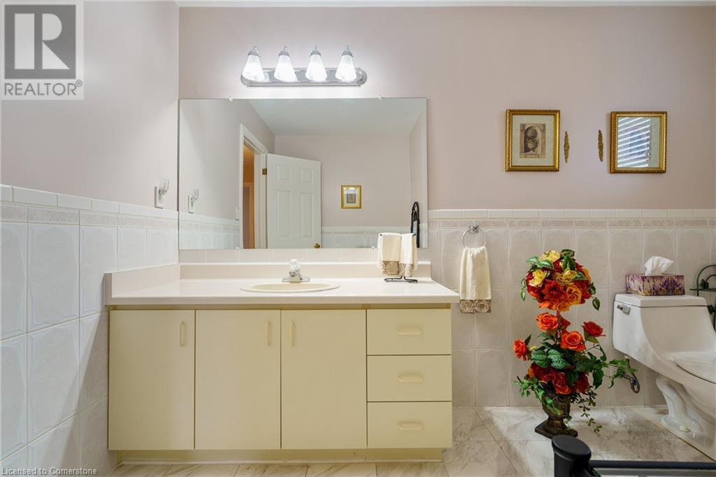 322 Stone Church Road E, Hamilton, Ontario  L9B 1B2 - Photo 31 - 40753558