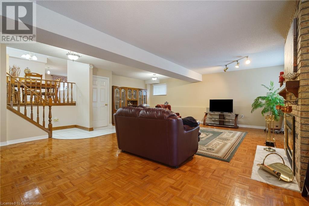 322 Stone Church Road E, Hamilton, Ontario  L9B 1B2 - Photo 34 - 40753558