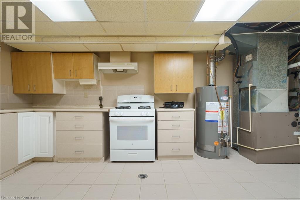 322 Stone Church Road E, Hamilton, Ontario  L9B 1B2 - Photo 39 - 40753558