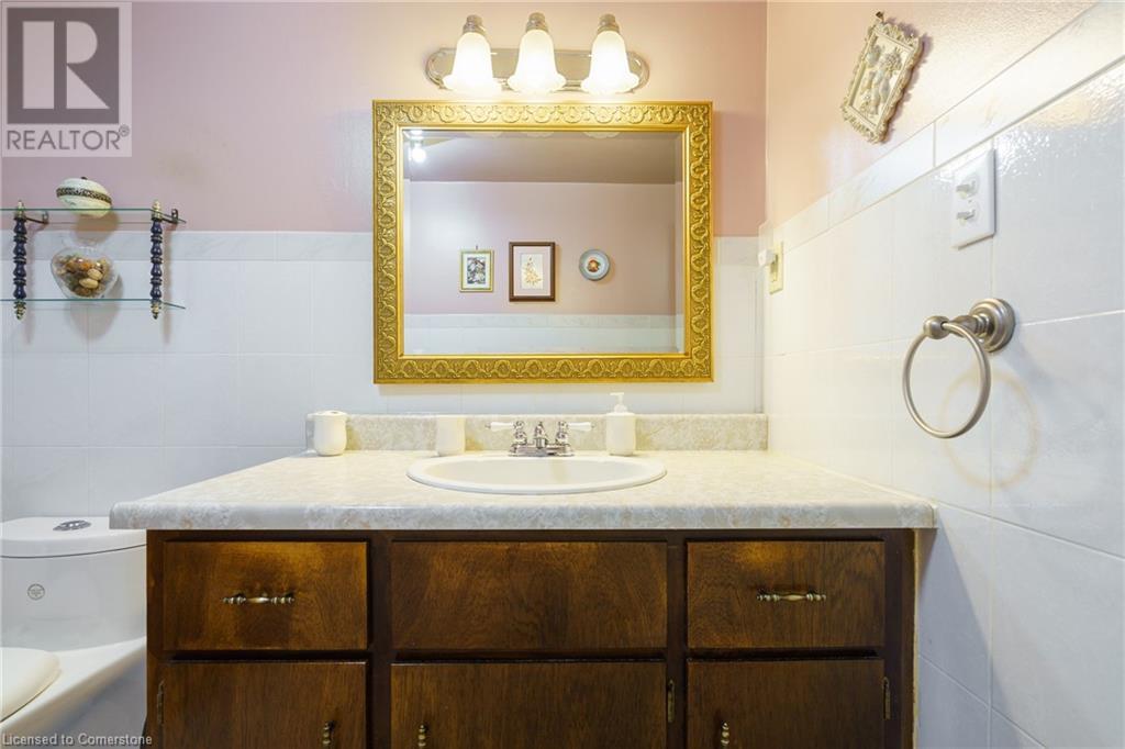 322 Stone Church Road E, Hamilton, Ontario  L9B 1B2 - Photo 41 - 40753558