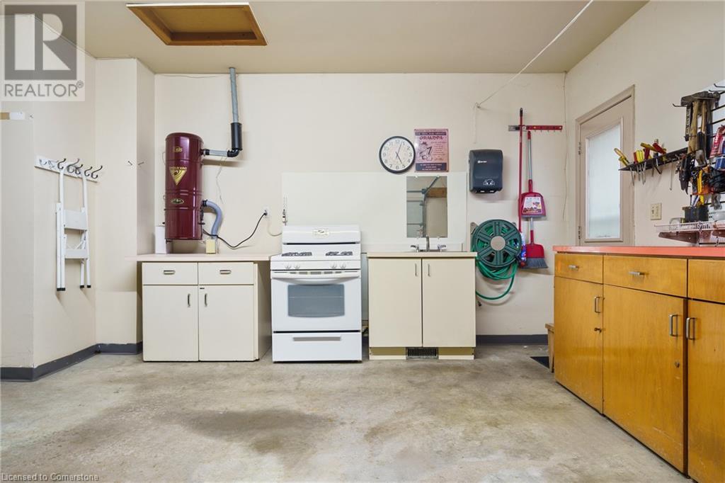 322 Stone Church Road E, Hamilton, Ontario  L9B 1B2 - Photo 44 - 40753558