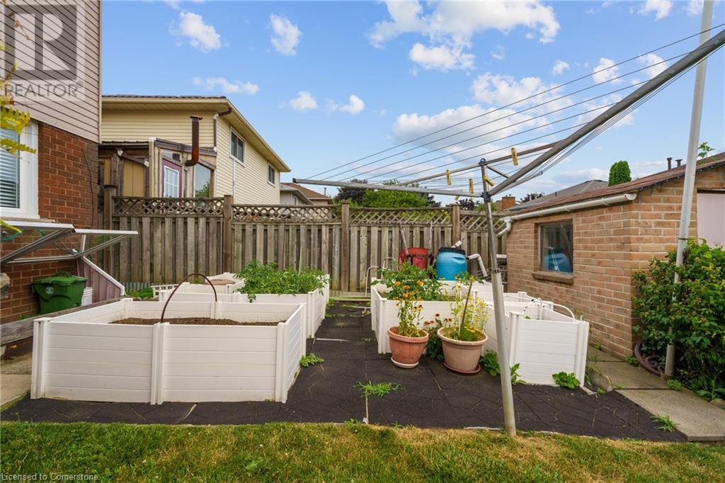 322 Stone Church Road E, Hamilton, Ontario  L9B 1B2 - Photo 48 - 40753558
