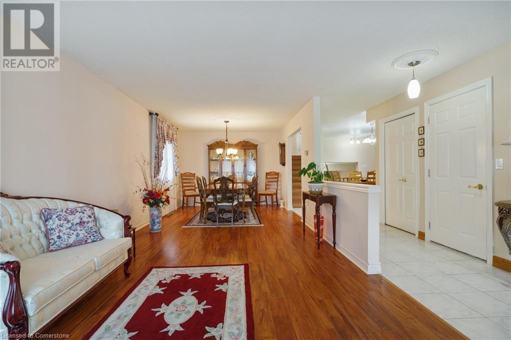 322 Stone Church Road E, Hamilton, Ontario  L9B 1B2 - Photo 5 - 40753558