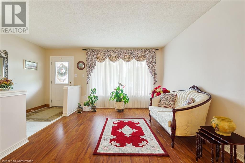 322 Stone Church Road E, Hamilton, Ontario  L9B 1B2 - Photo 8 - 40753558