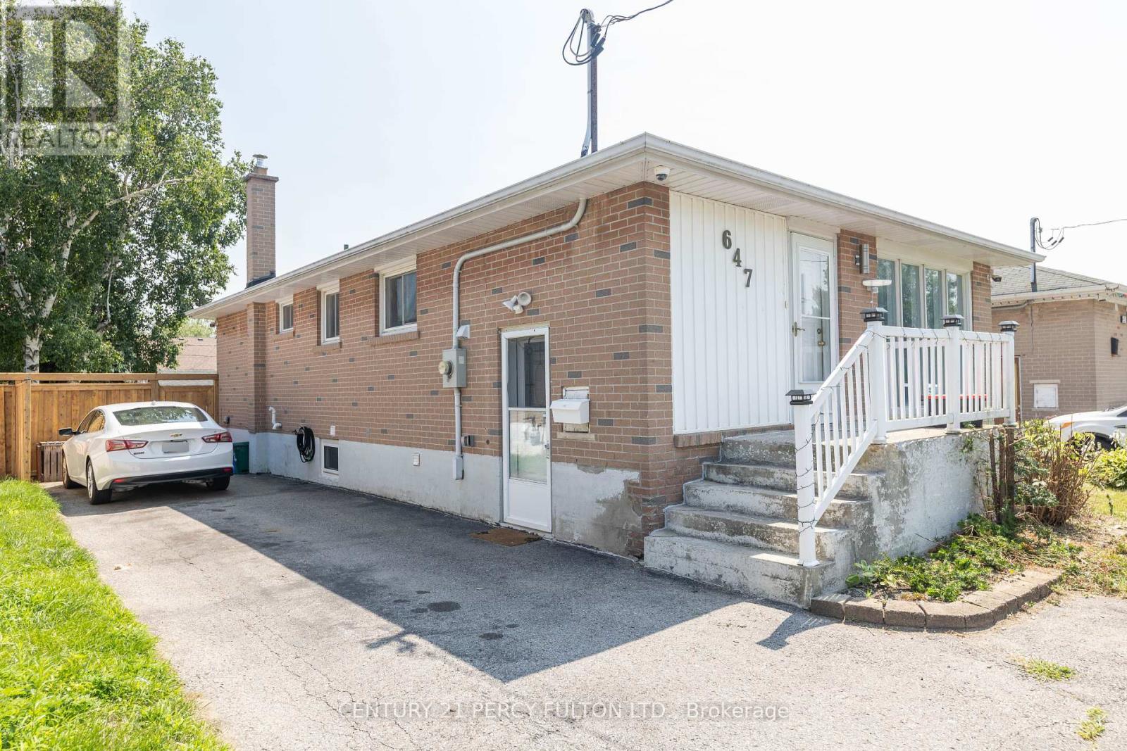 Bsmt - 647 Perry Crescent, Oshawa, Ontario  L1J 2E4 - Photo 2 - E12301886