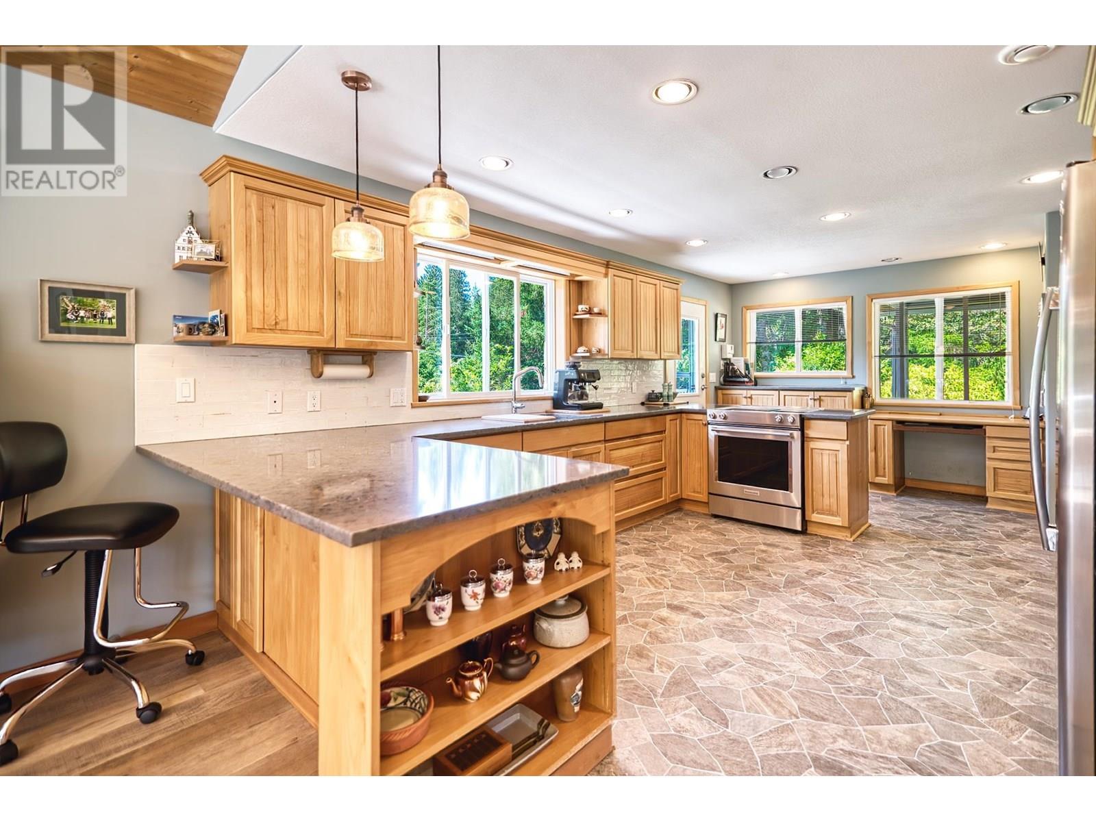 12800-12810 Mainsail Road, Madeira Park, British Columbia  V0N 2H1 - Photo 22 - R3029897
