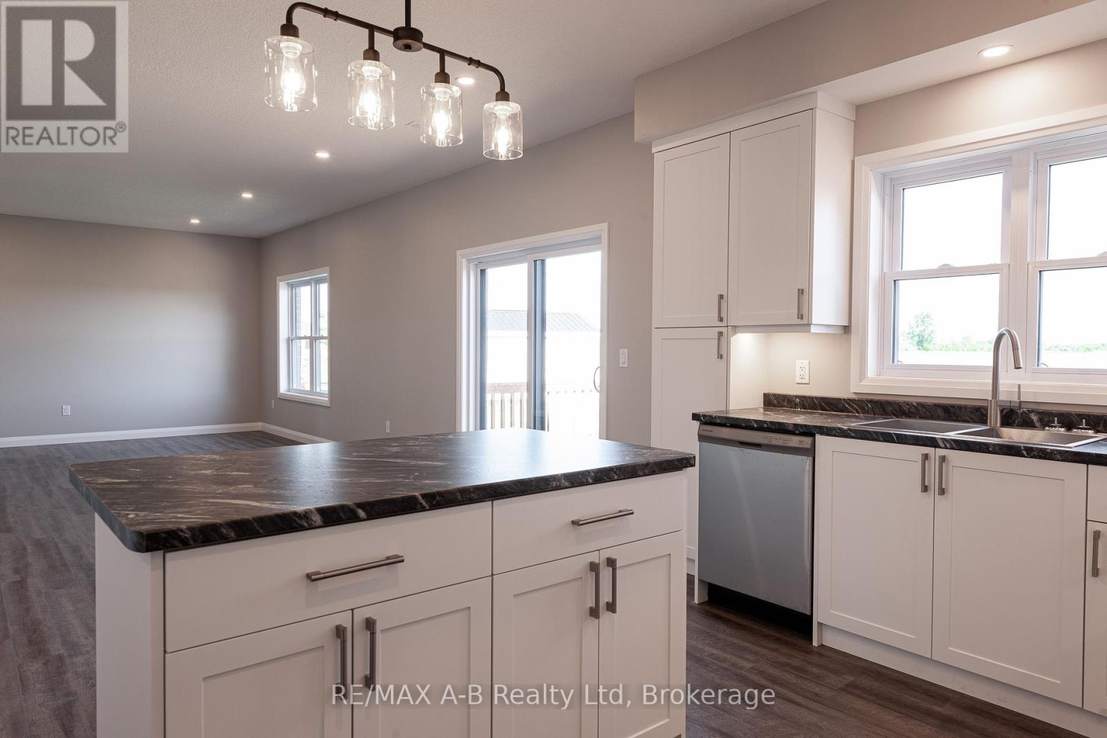 3 Glass Street, St. Marys, Ontario  N4X 1E5 - Photo 14 - X12302065