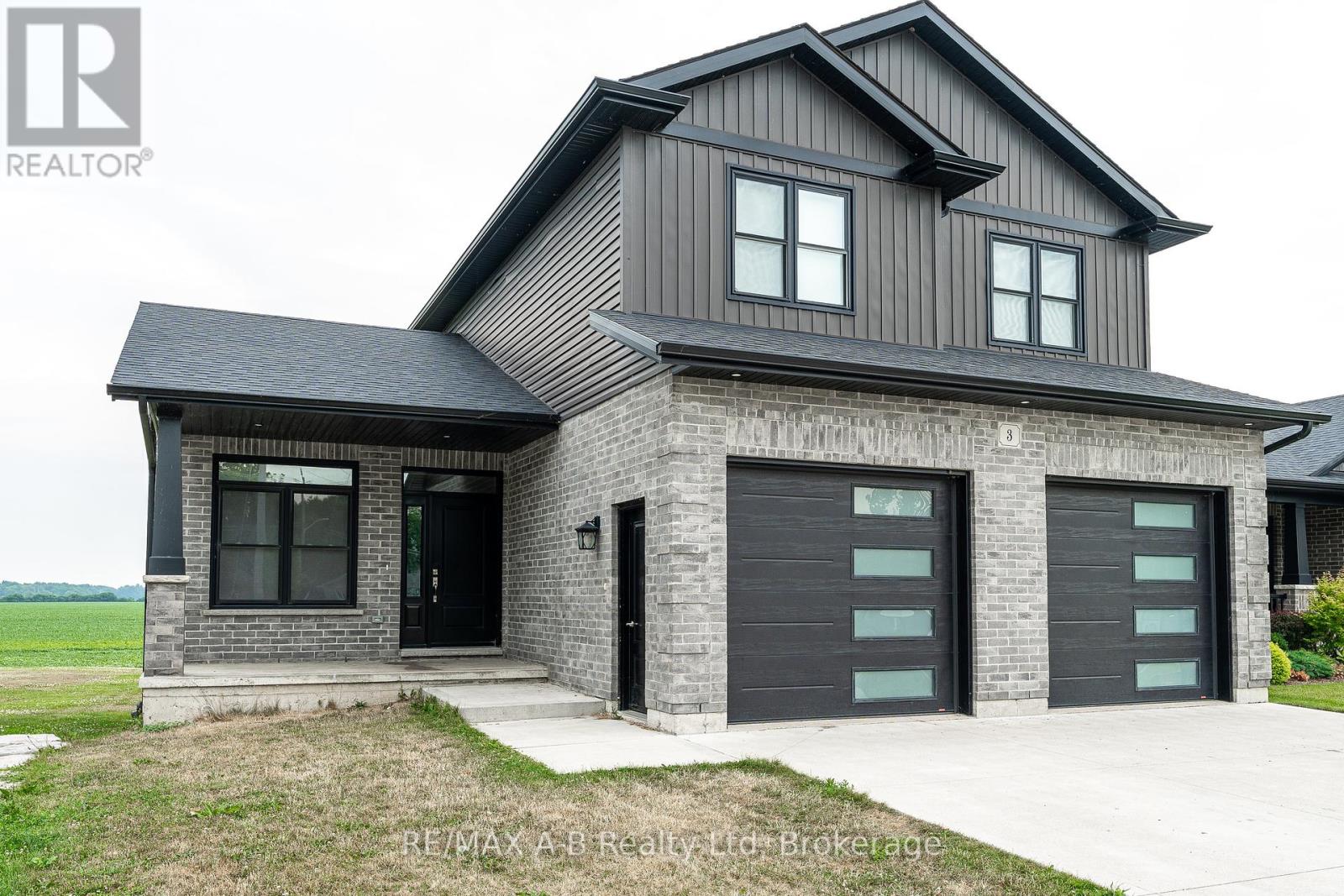 3 Glass Street, St. Marys, Ontario  N4X 1E5 - Photo 2 - X12302065