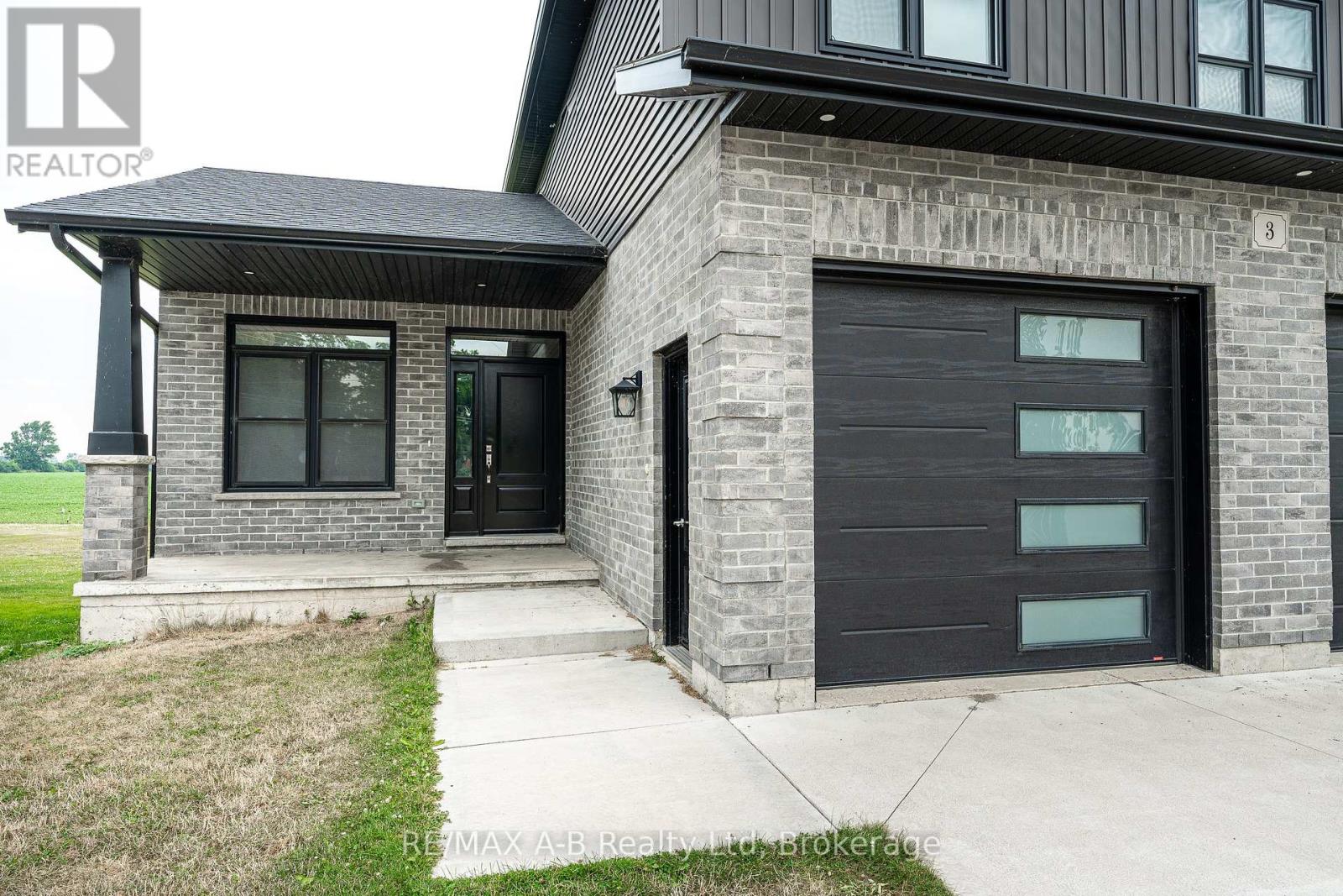3 Glass Street, St. Marys, Ontario  N4X 1E5 - Photo 4 - X12302065