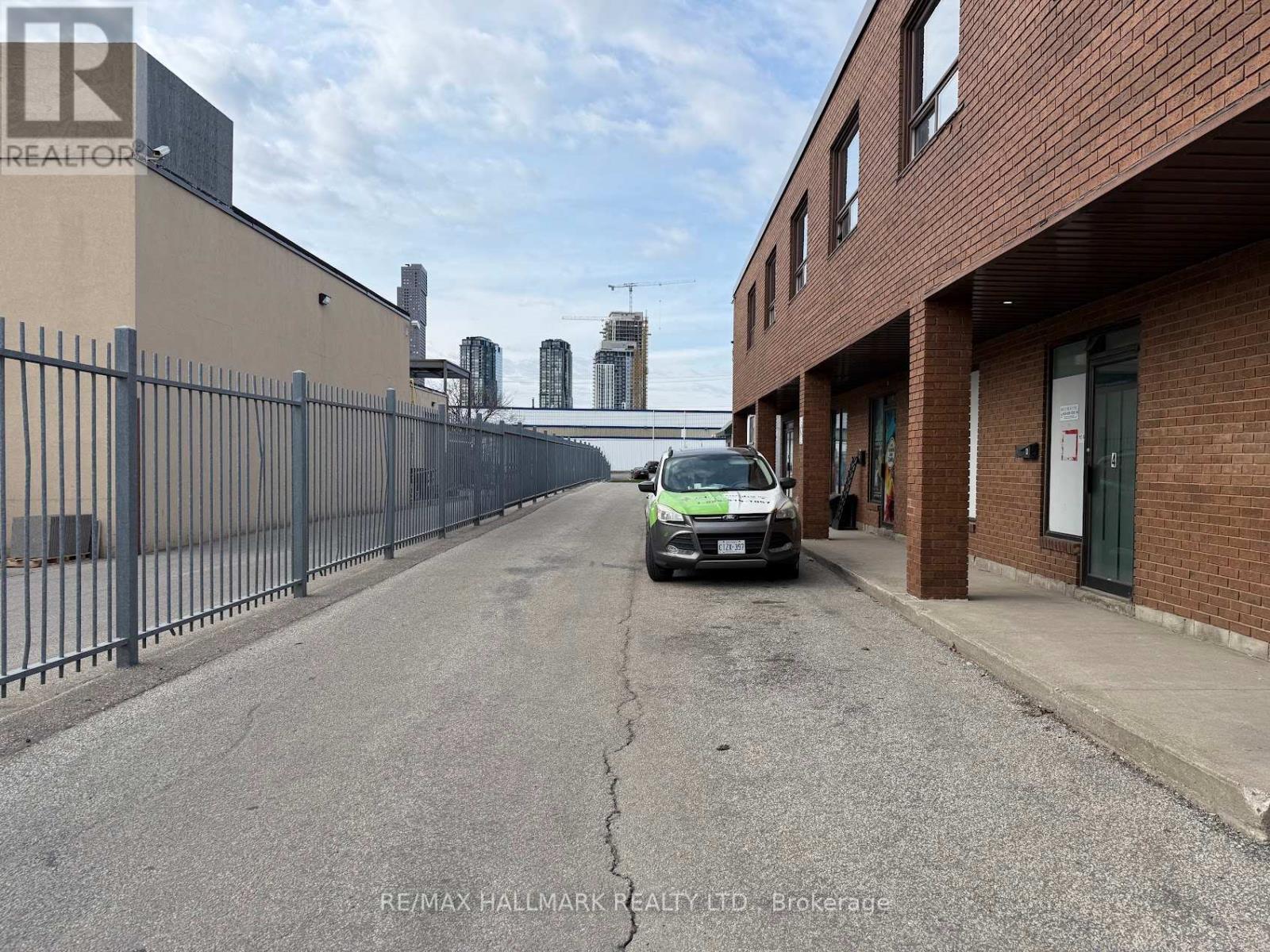 4 - 33 Peelar Road, Vaughan, Ontario  L4K 1A3 - Photo 6 - N12301976