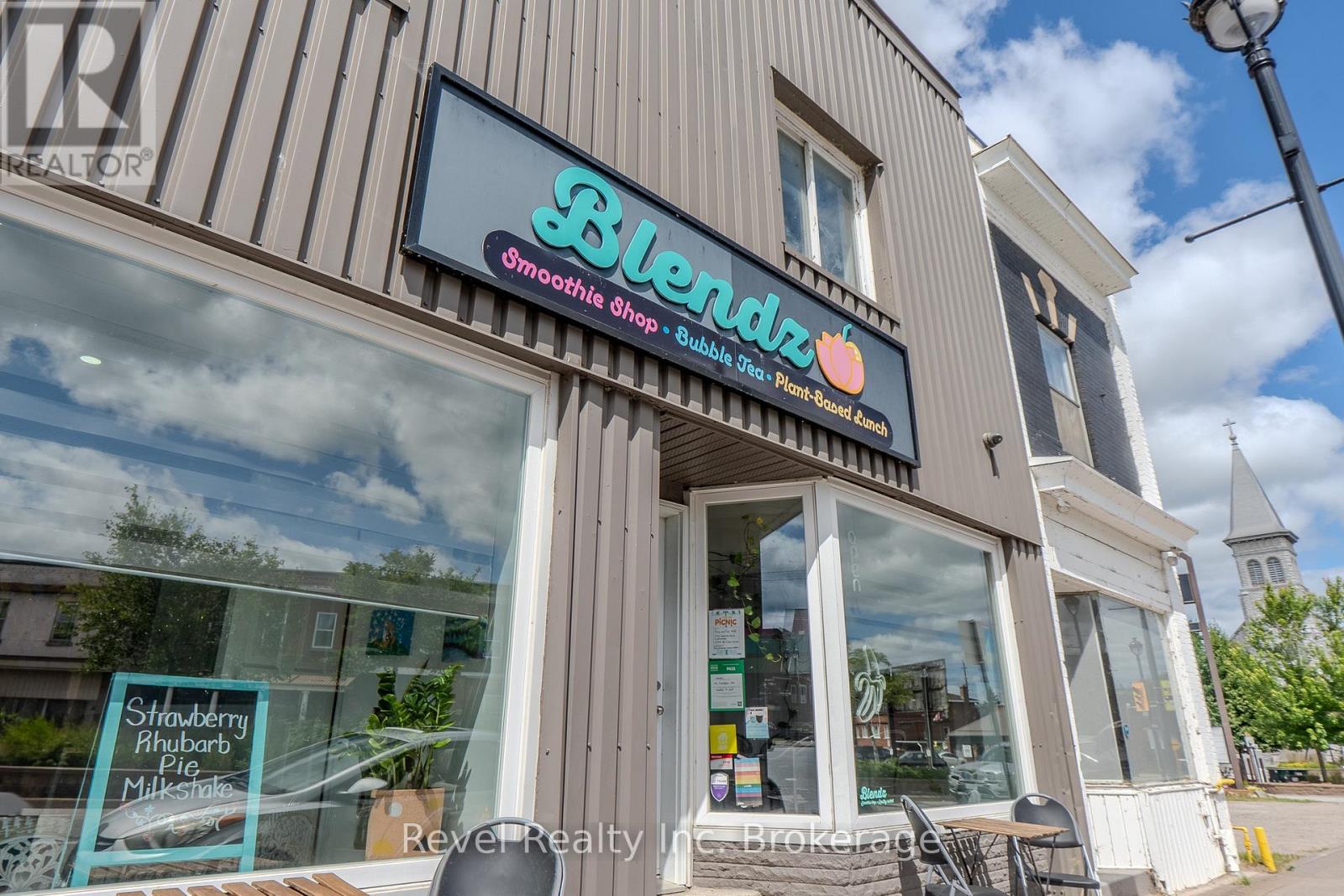 319 ALGONQUIN AVENUE, North Bay, Ontario