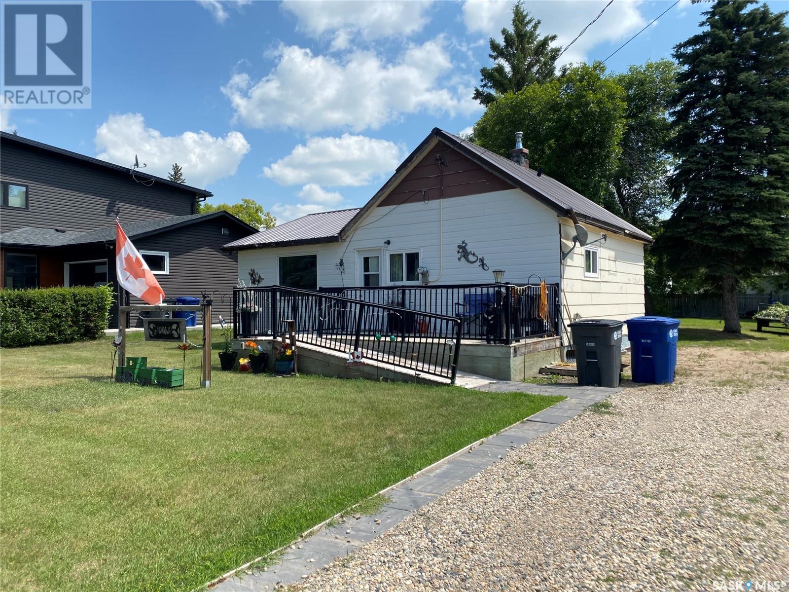 1117 Gordon Street, Moosomin, Saskatchewan  S0G 3N0 - Photo 1 - SK002597