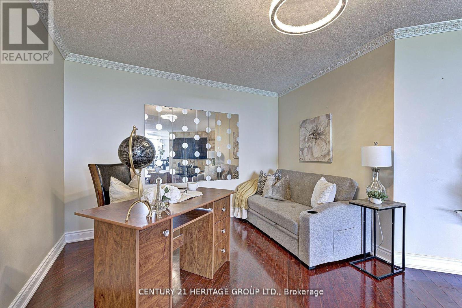 1205 - 5 Rowntree Road, Toronto, Ontario  M9V 5G9 - Photo 14 - W12301923