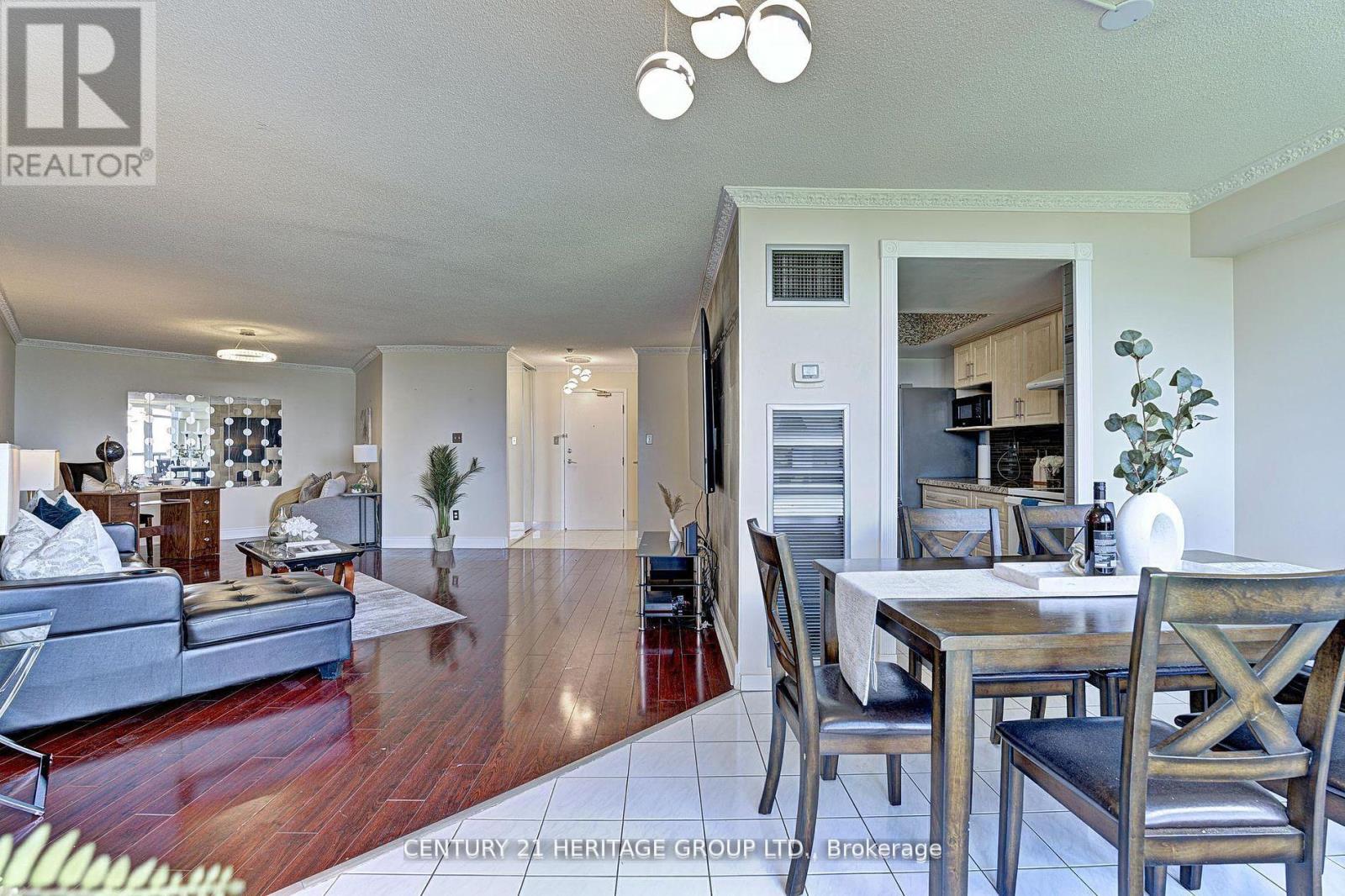 1205 - 5 Rowntree Road, Toronto, Ontario  M9V 5G9 - Photo 8 - W12301923