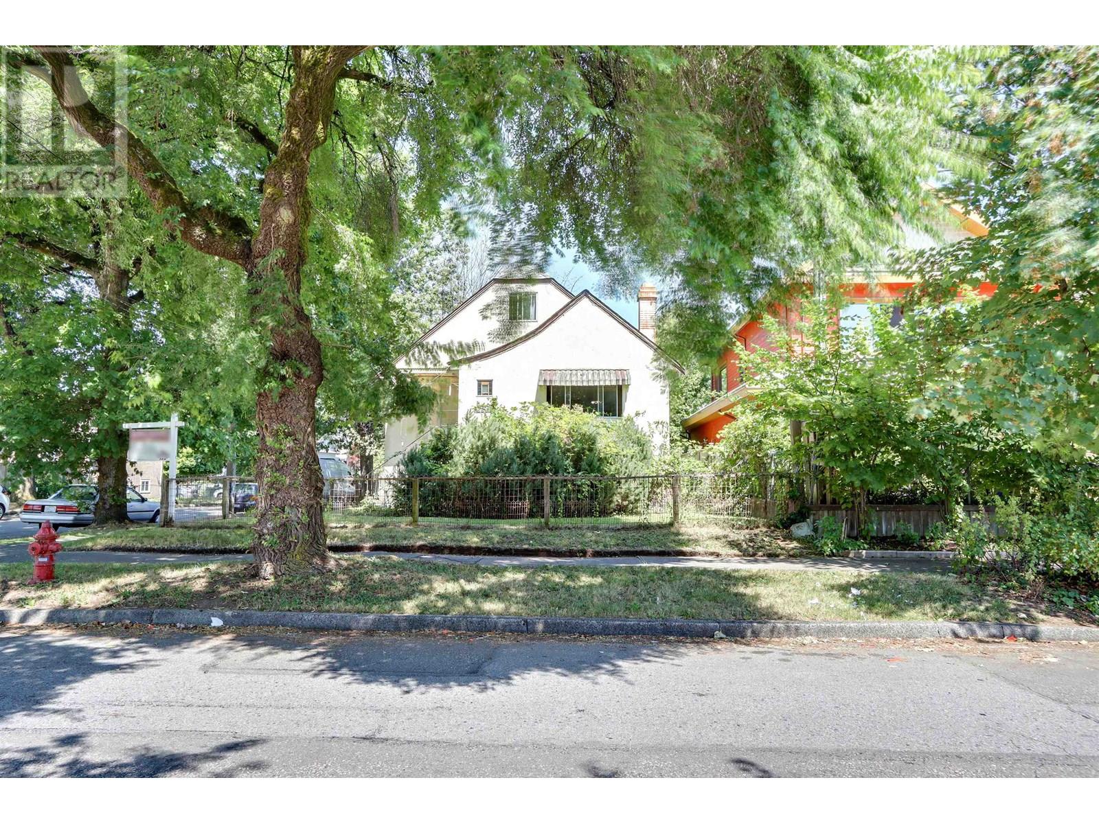 2305 Turner Street, Vancouver, British Columbia  V5L 2A6 - Photo 3 - R3029301