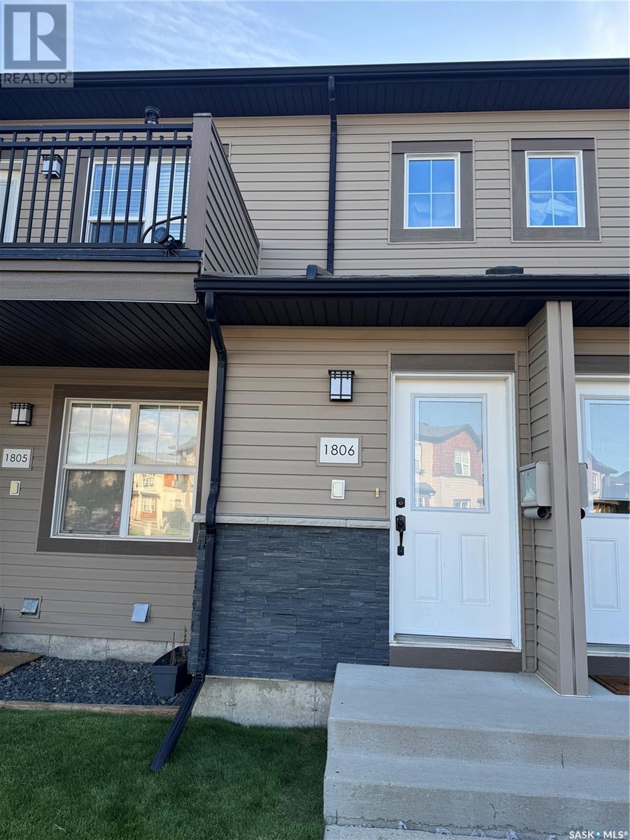 Property at 1806 1015 Patrick CRESCENT image 2