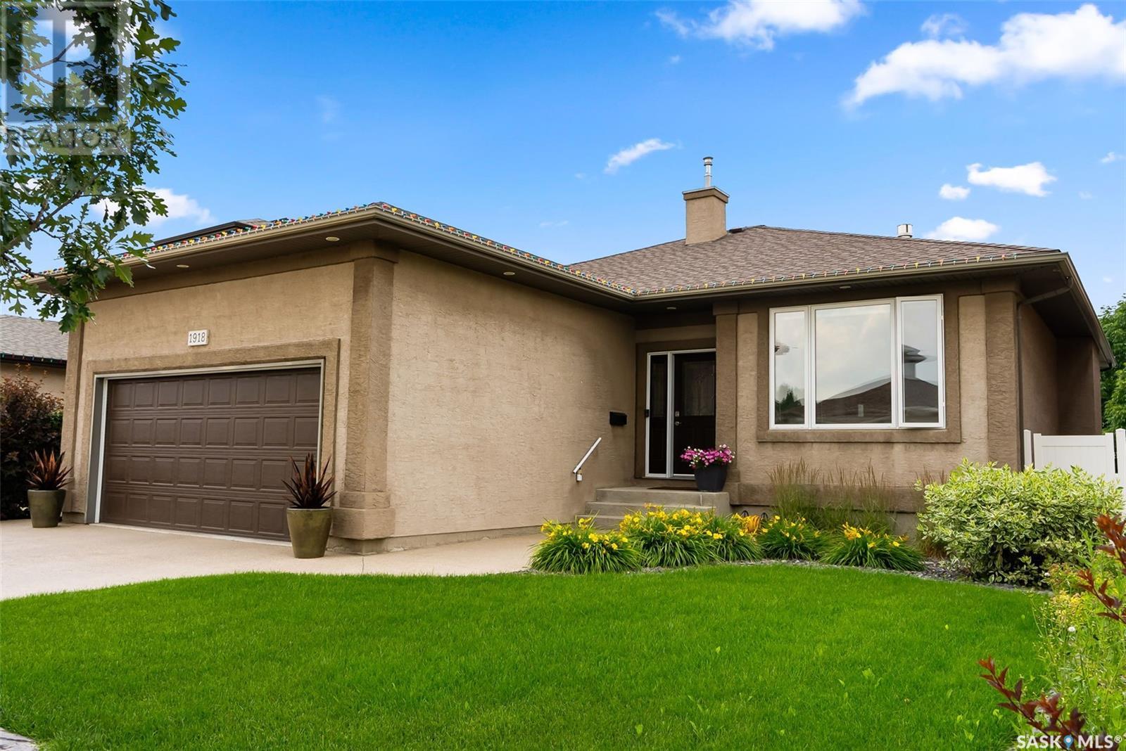Property at 1918 Dunnison CRESCENT E image 3