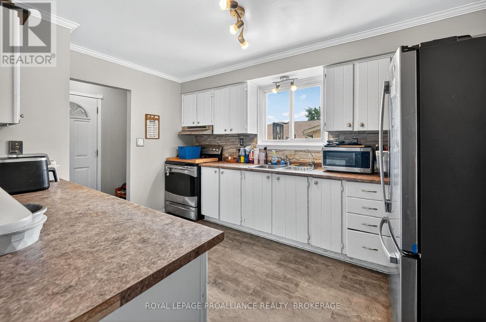 1088 Pinewood Place, Kingston, Ontario  K7P 1L1 - Photo 8 - X12302182