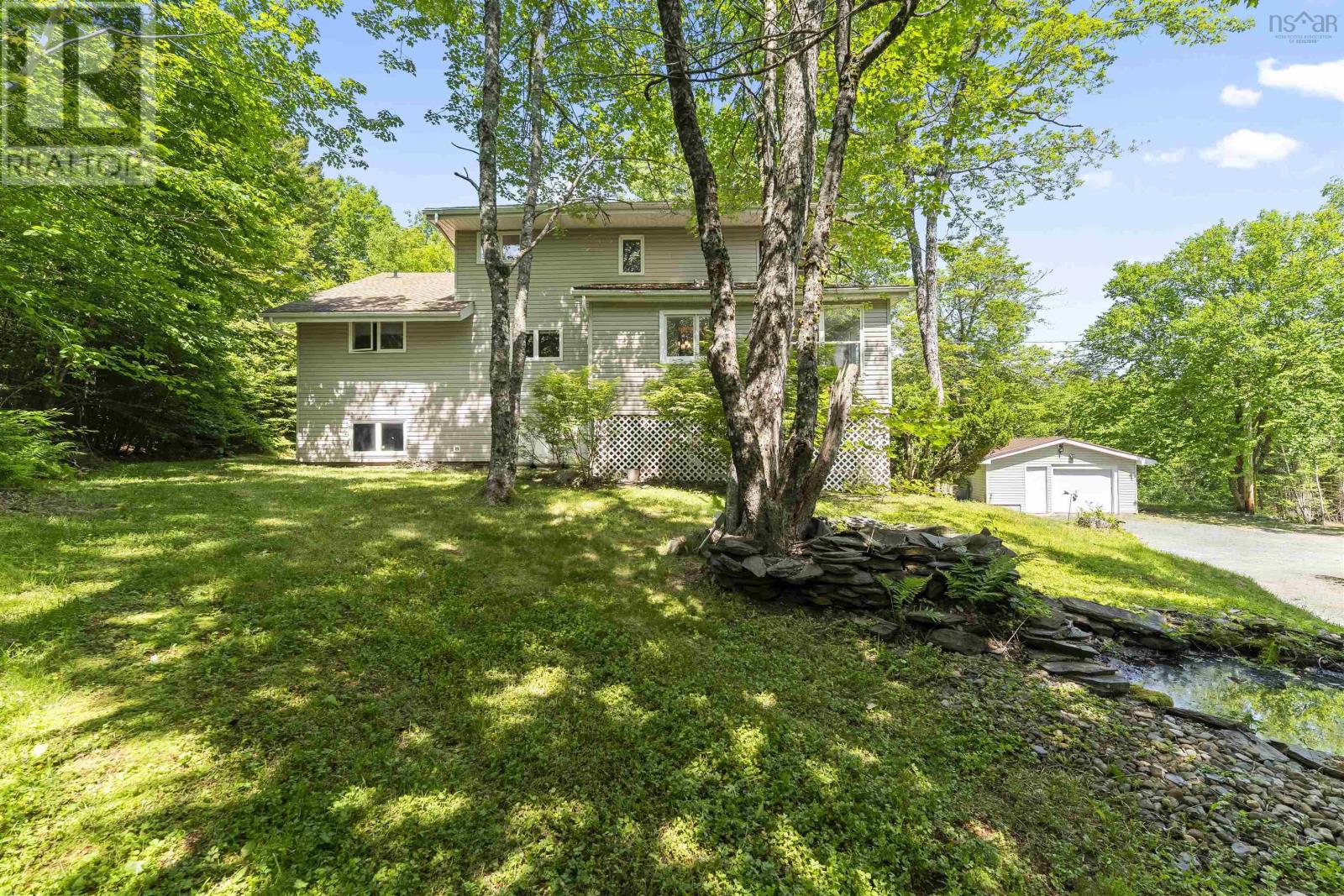 518 Lakeview Avenue, Middle Sackville, Nova Scotia  B4E 3B6 - Photo 2 - 202515453