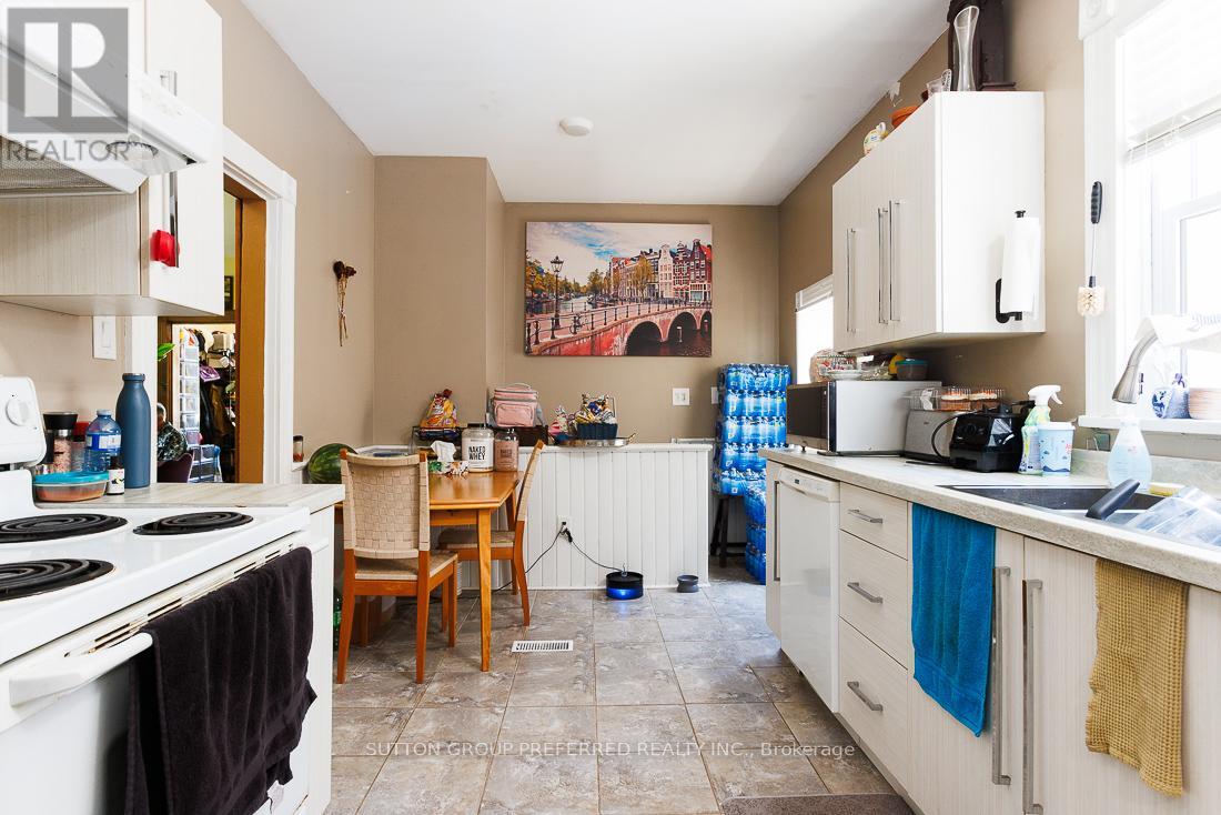 46 Springbank Drive, London South, Ontario  N6J 1E3 - Photo 13 - X12302150