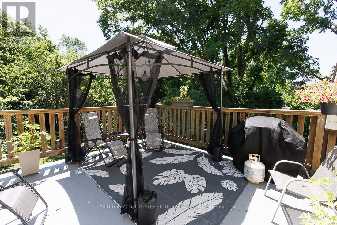46 Springbank Drive, London South, Ontario  N6J 1E3 - Photo 28 - X12302150