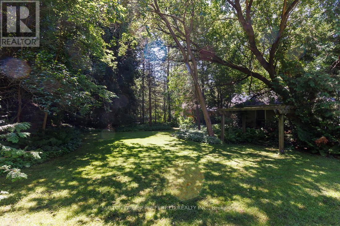 46 Springbank Drive, London South, Ontario  N6J 1E3 - Photo 37 - X12302150