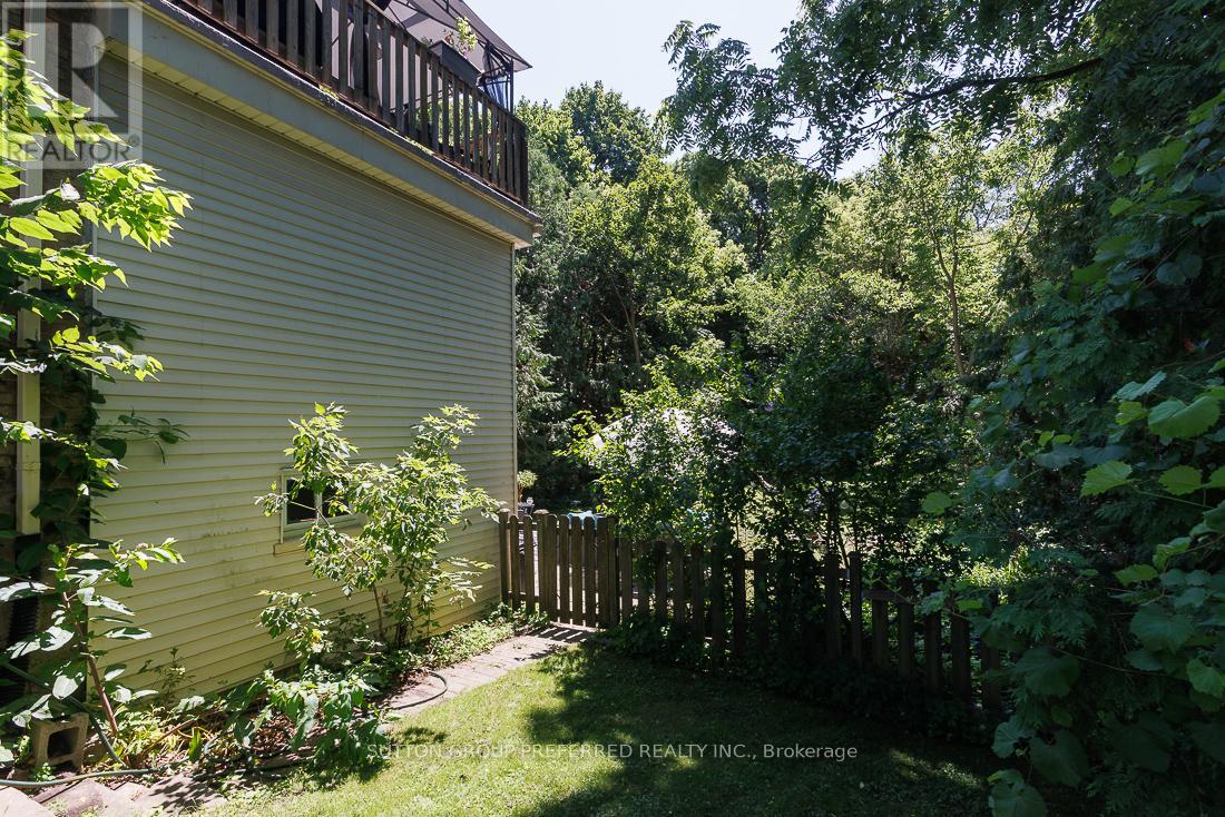 46 Springbank Drive, London South, Ontario  N6J 1E3 - Photo 4 - X12302150