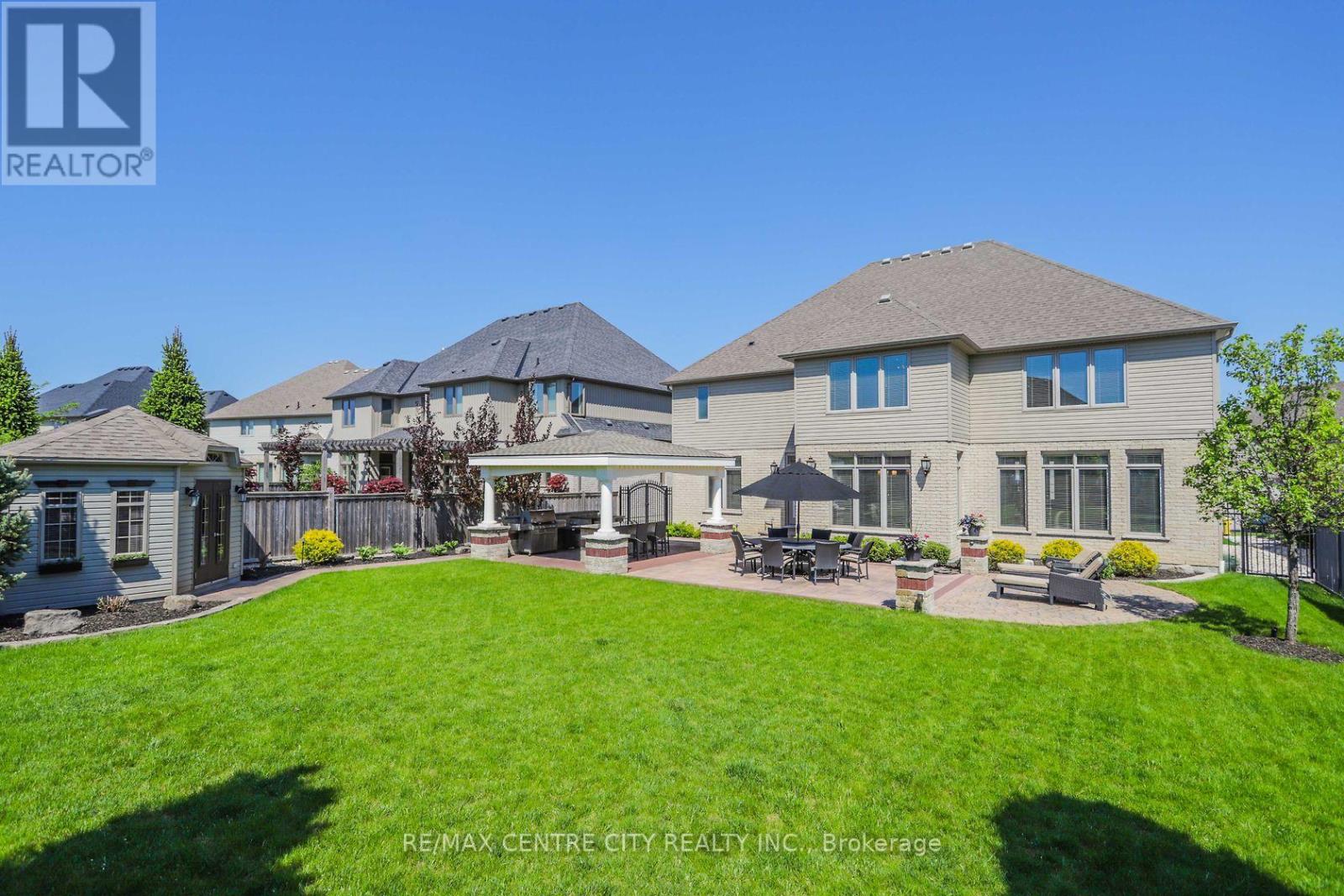 Property at 458 EAGLETRACE DRIVE image 2