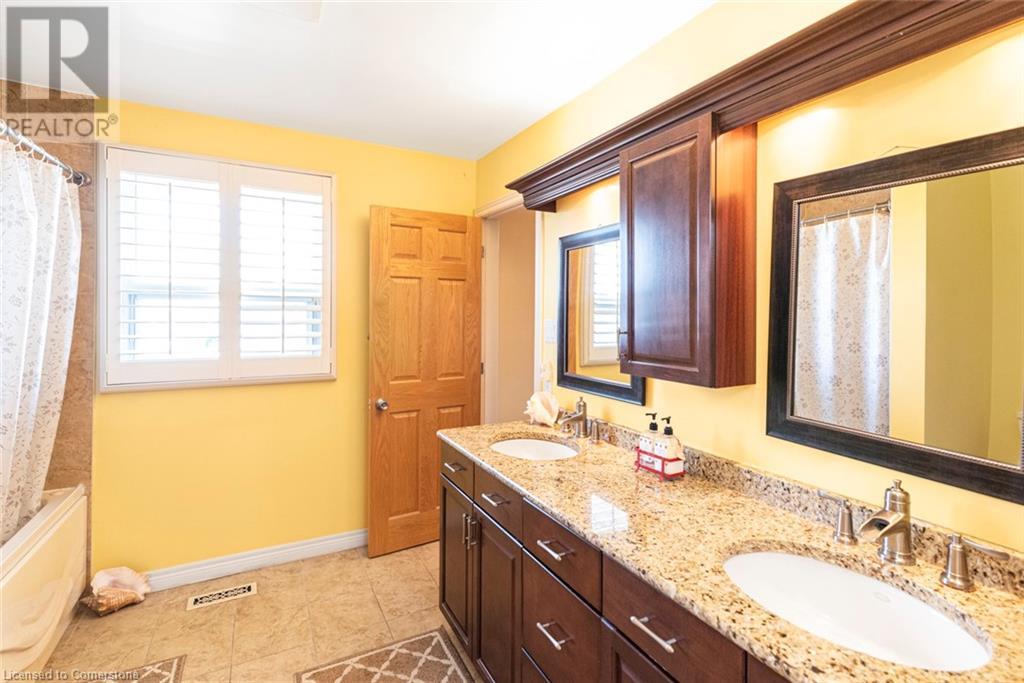 58 Centennial Parkway S, Hamilton, Ontario  L8G 2C4 - Photo 33 - 40753966