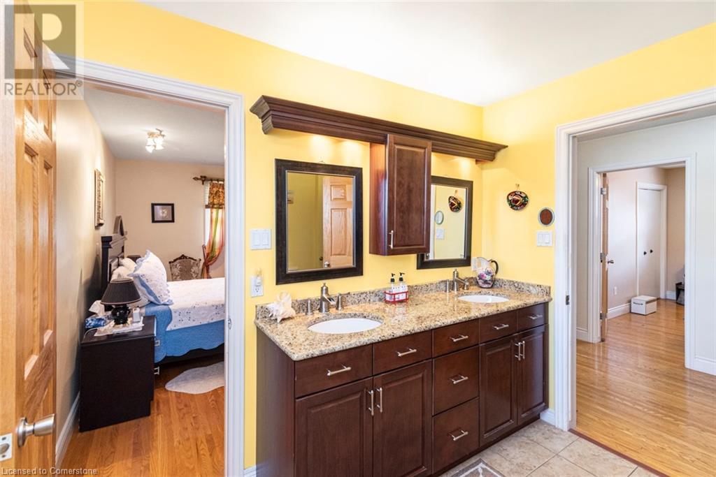 58 Centennial Parkway S, Hamilton, Ontario  L8G 2C4 - Photo 34 - 40753966